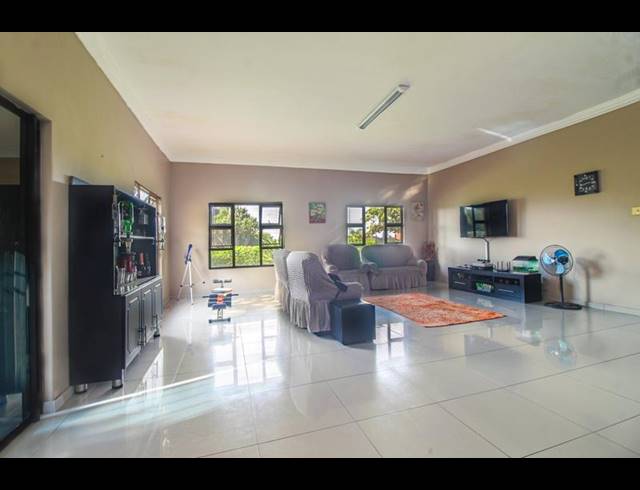 4 BEDROOM HOUSE FOR SALE IN SALMON BAY